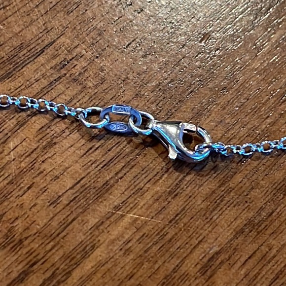 BEAUTIFUL STERLING SILVER OLIVE TREE OF LIFE NECKLACE - Picture 4 of 4